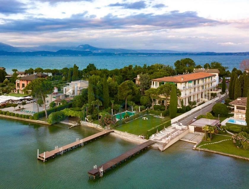 Sunset Apartment Sirmione Exterior foto